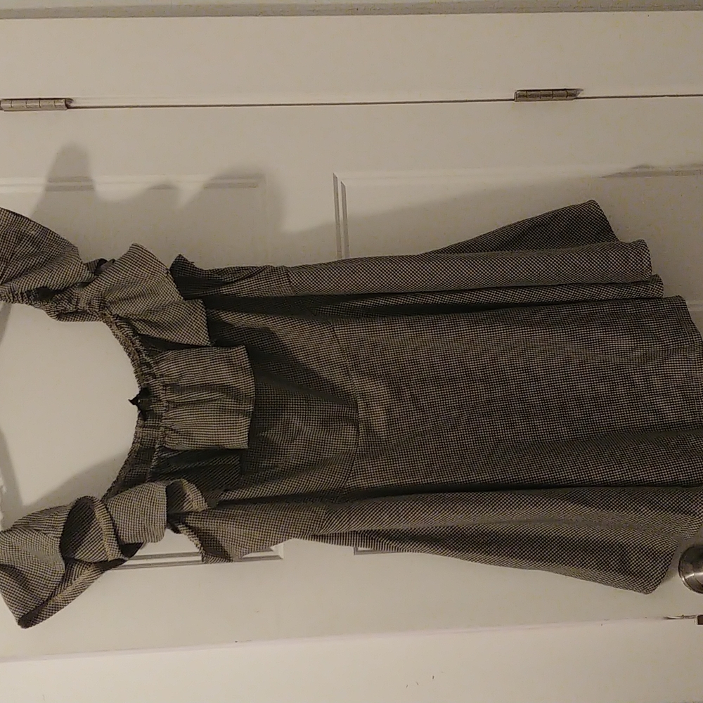 Dress. US 22
